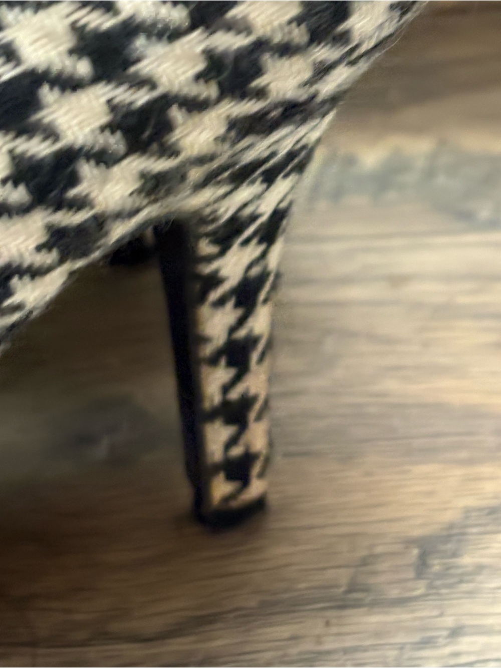 Apt. 9 Black and White Houndstooth Pointed Toe Heels with Black Bow - Picture 7 of 12
